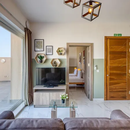 Sunshine Penthouse 2br Heaven With Ac, Terrace & Wifi By 360 Estates