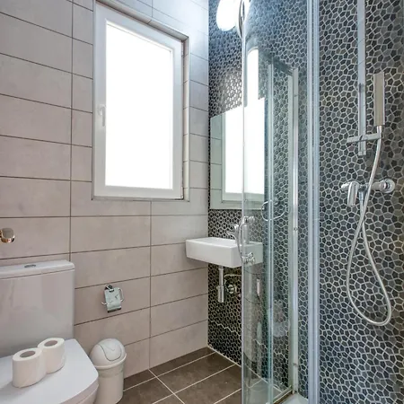 Sunshine Penthouse 2br Heaven With Ac, Terrace & Wifi By 360 Estates * Kappara