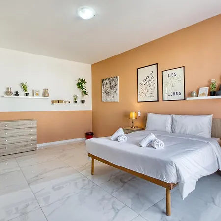 Apartamento Sunshine Penthouse 2br Heaven With Ac, Terrace & Wifi By 360 Estates