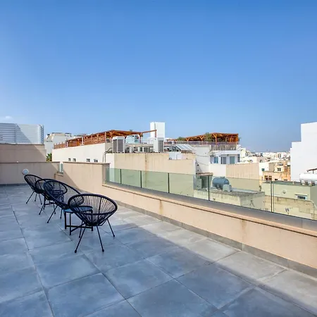 Sunshine Penthouse 2br Heaven With Ac, Terrace & Wifi By 360 Estates Apartamento Kappara