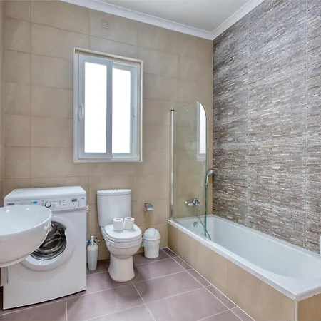Apartamento Sunshine Penthouse 2br Heaven With Ac, Terrace & Wifi By 360 Estates *