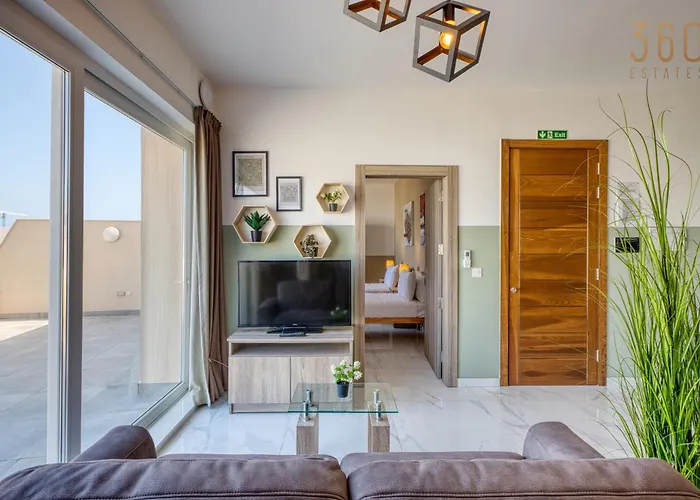 Sunshine Penthouse 2br Heaven With Ac, Terrace & Wifi By 360 Estates