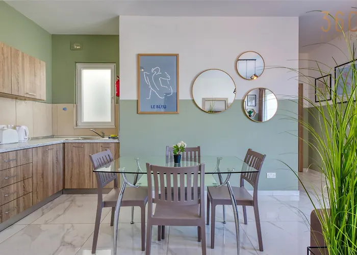 Sunshine Penthouse 2br Heaven With Ac, Terrace & Wifi By 360 Estates *