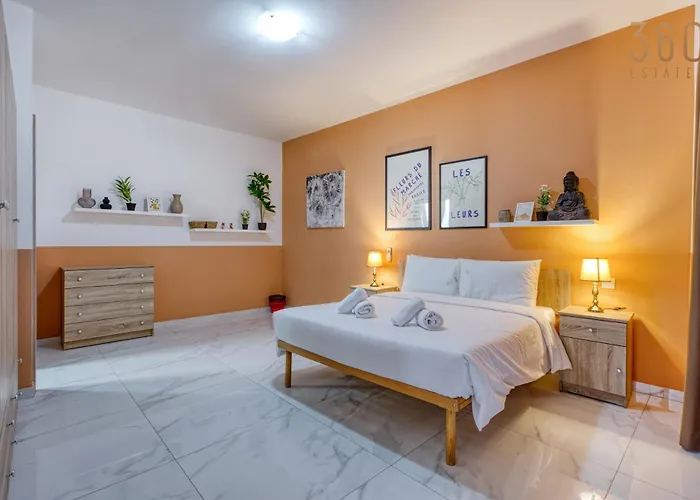 Sunshine Penthouse 2br Heaven With Ac, Terrace & Wifi By 360 Estates Kappara