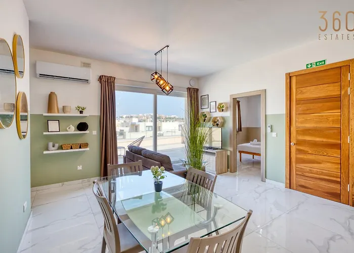 Sunshine Penthouse 2br Heaven With Ac, Terrace & Wifi By 360 Estates Appartement *