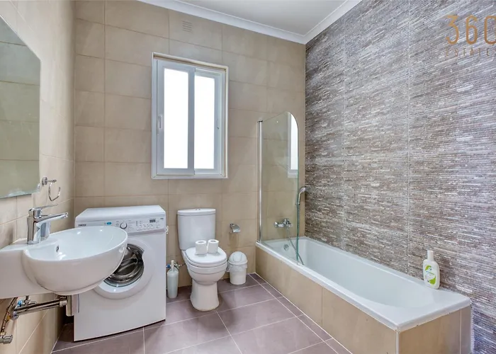 Appartement Sunshine Penthouse 2br Heaven With Ac, Terrace & Wifi By 360 Estates *