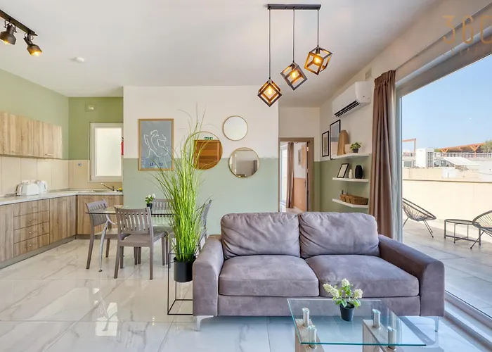 Sunshine Penthouse 2br Heaven With Ac, Terrace & Wifi By 360 Estates Kappara